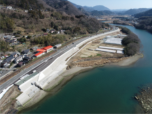 令和２－３年度　肱川加世堤防外第２工事