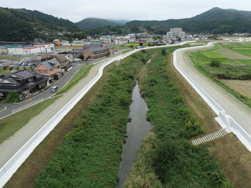 久激推第5号の5他 （一）肱川水系 久米川　肱川激甚災害対策特別緊急工事他（発注者指定型ICTモデル工事）