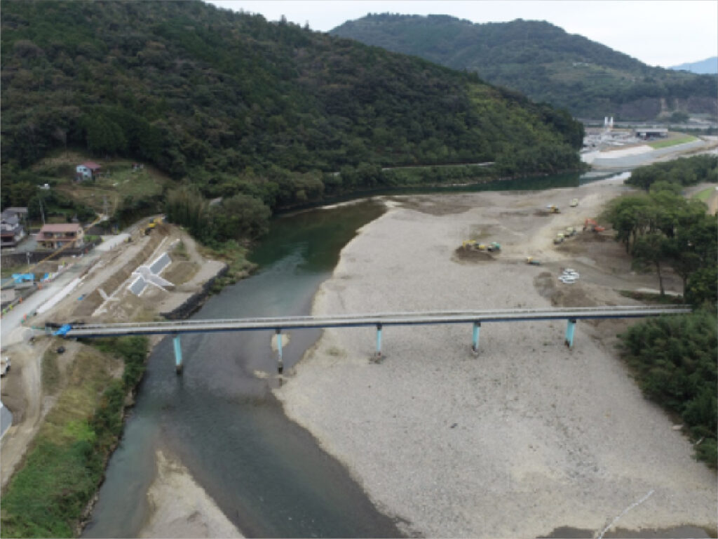 肱下加補改第24号の11　（一）肱川水系　肱川　広域河川改修工事